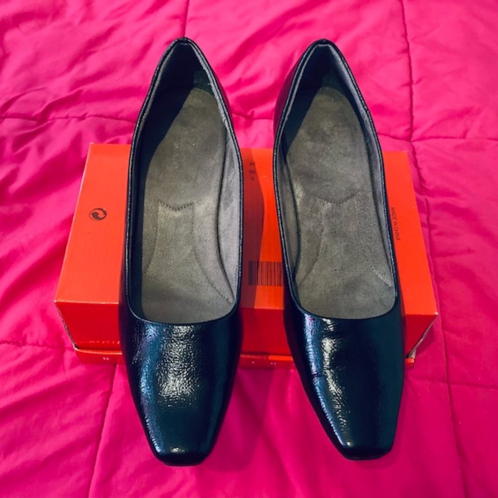 A2 by Aerosoles Black Pumps/ Shoes, Size 9.5